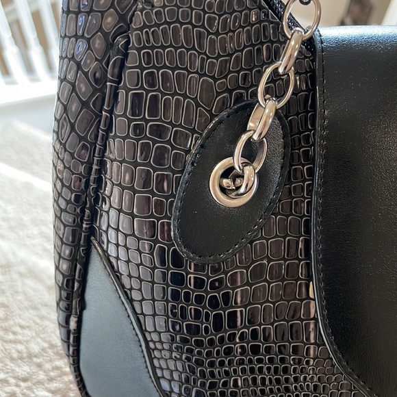 CHARLIE LAPSON BLACK HANDBAG/ SHOULDER BAG WITH SILVER TONE HARDWARE - Picture 5 of 16